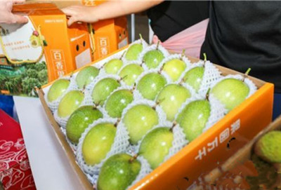陵水電商旅游消費扶貧節(jié)開幕，特色農(nóng)產(chǎn)品琳瑯滿目